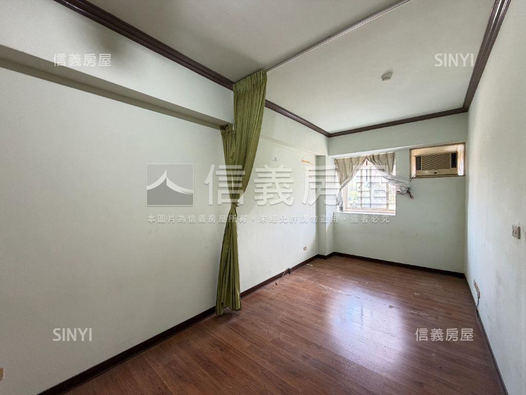 明峰湖景華廈小資次高樓房屋室內格局與周邊環境