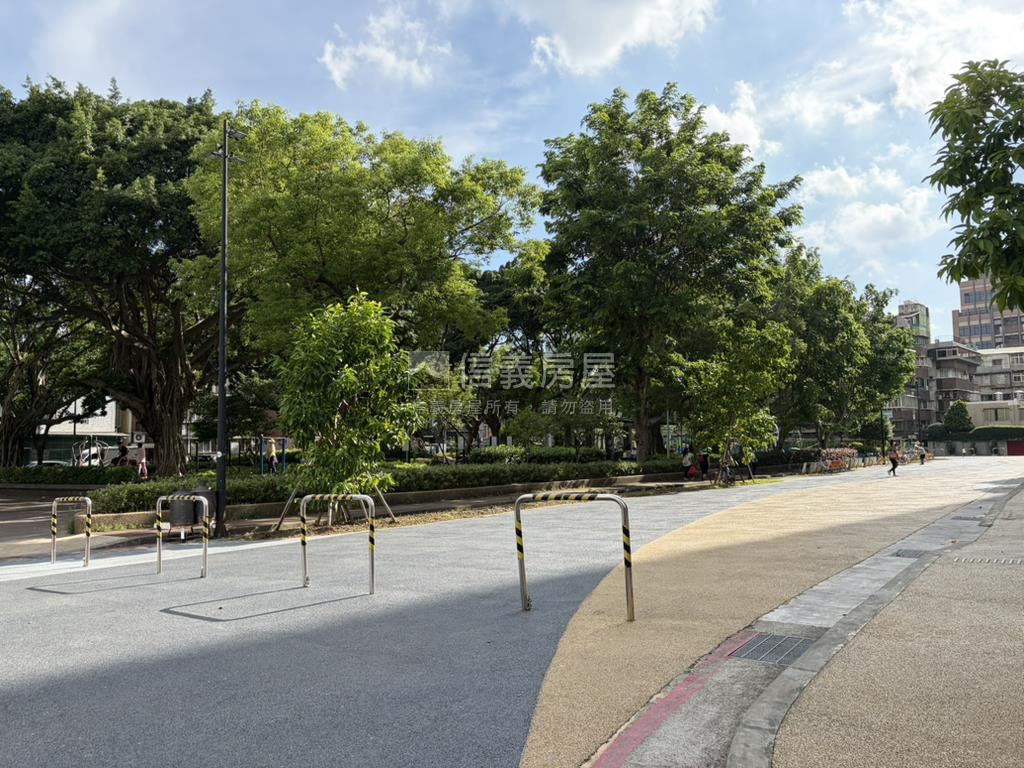 華聲公園住三土地房屋室內格局與周邊環境