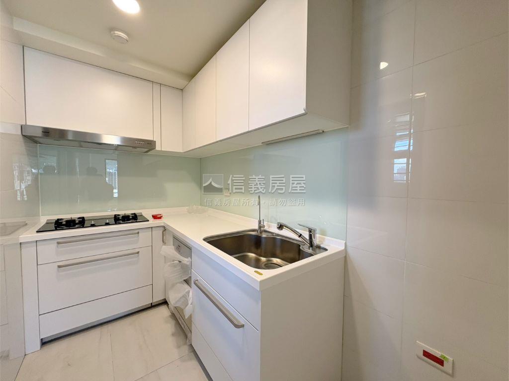 專任＊石牌新碩大砌Ｅ戶房屋室內格局與周邊環境