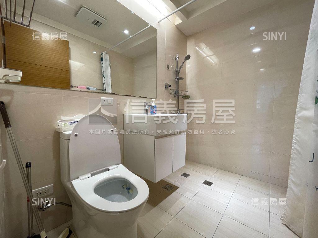 新邨～邊間採光電梯２房房屋室內格局與周邊環境