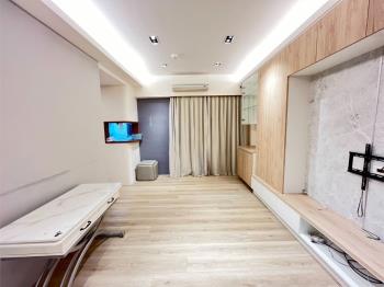 新邨～邊間採光電梯２房