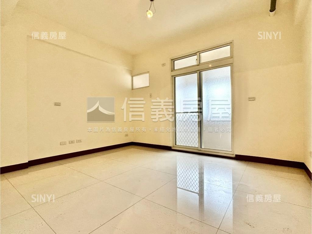 左營收租電梯透店房屋室內格局與周邊環境