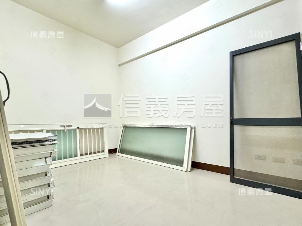 左營收租電梯透店房屋室內格局與周邊環境