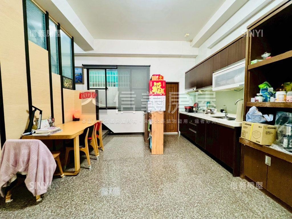 富強採光傳統店住房屋室內格局與周邊環境