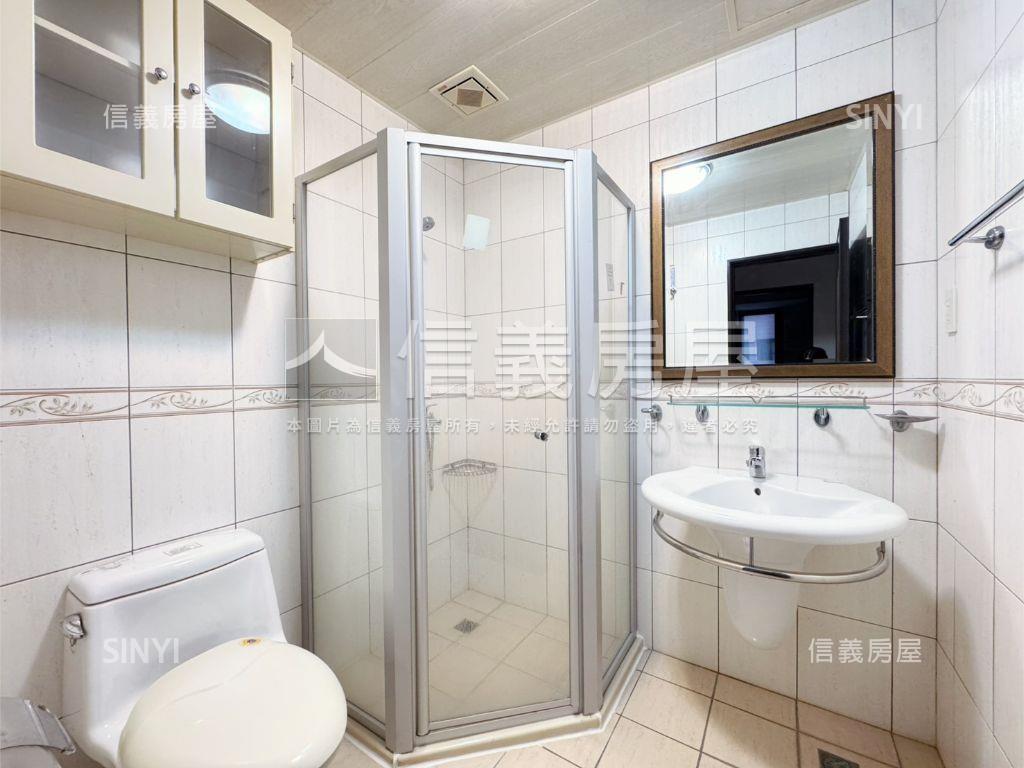 正農十六。堅山大世紀三房房屋室內格局與周邊環境