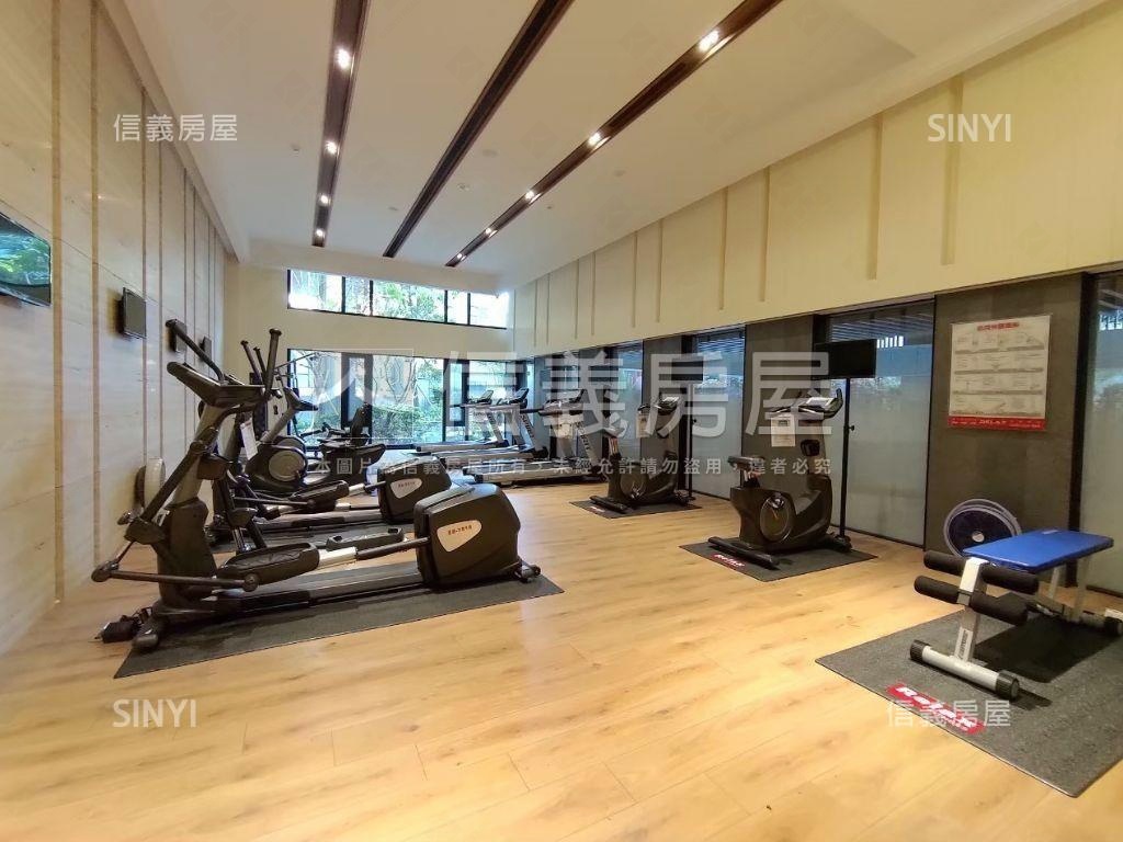 ★海華星鑽質感套房車位★房屋室內格局與周邊環境