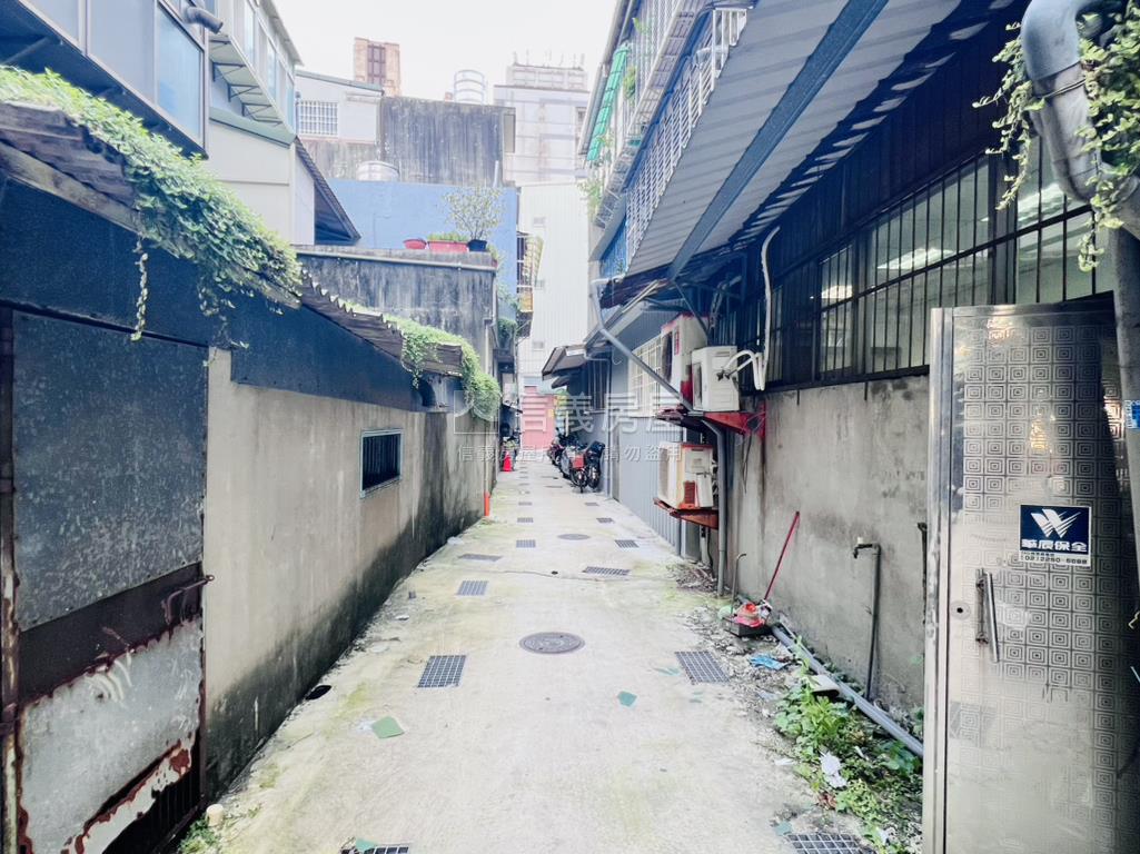 復興路‧燙金店面房屋室內格局與周邊環境