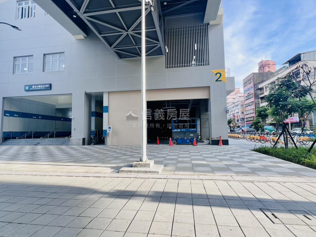 復興路‧燙金店面房屋室內格局與周邊環境