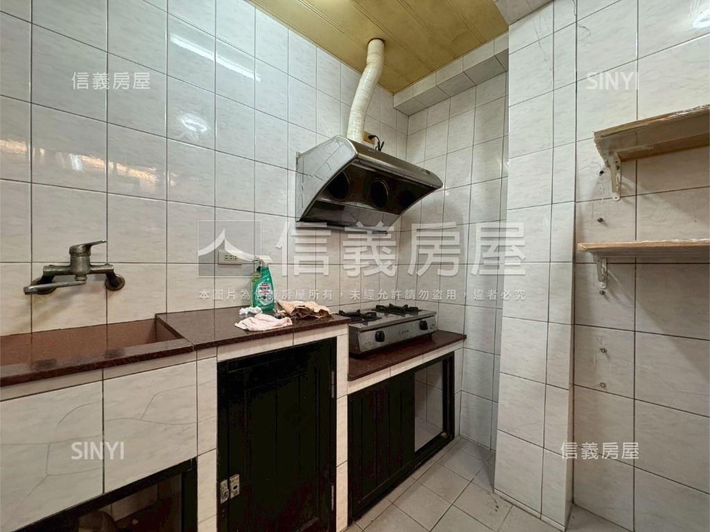 新婚首購綠意泉源寓邸房屋室內格局與周邊環境