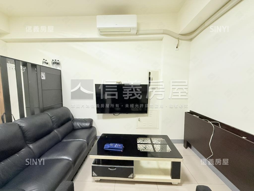 小港屋齡約５年採光２房房屋室內格局與周邊環境