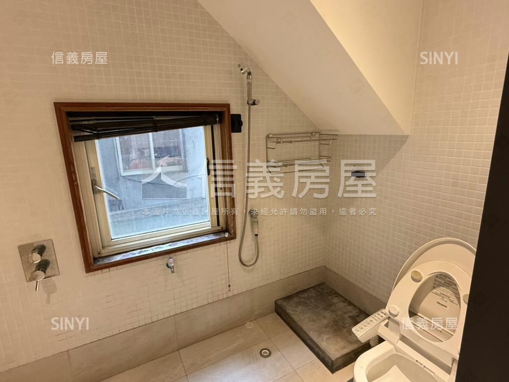 豪宅旁透天金店辦房屋室內格局與周邊環境