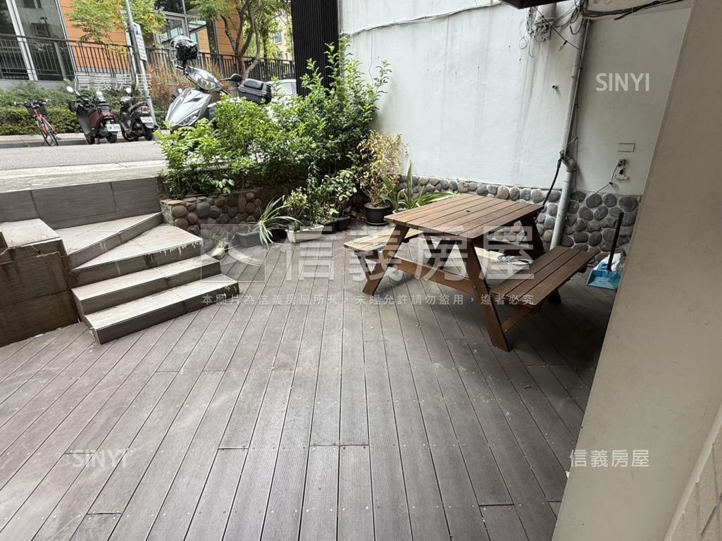 豪宅旁透天金店辦房屋室內格局與周邊環境