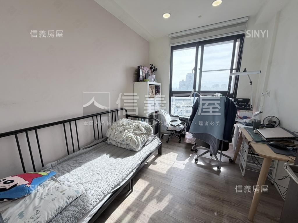 晴川悅河次頂樓採光戶房屋室內格局與周邊環境