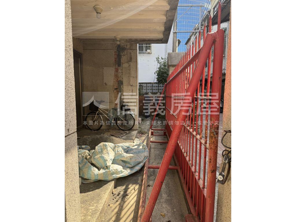 星鑽面寬約１９６坪角窗地房屋室內格局與周邊環境