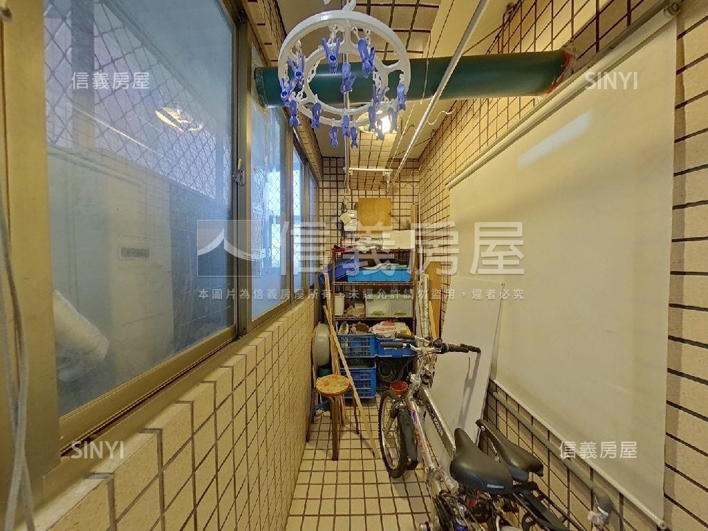 新莊低總價四房車位房屋室內格局與周邊環境