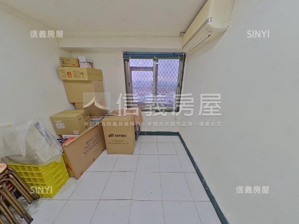 新莊低總價四房車位房屋室內格局與周邊環境