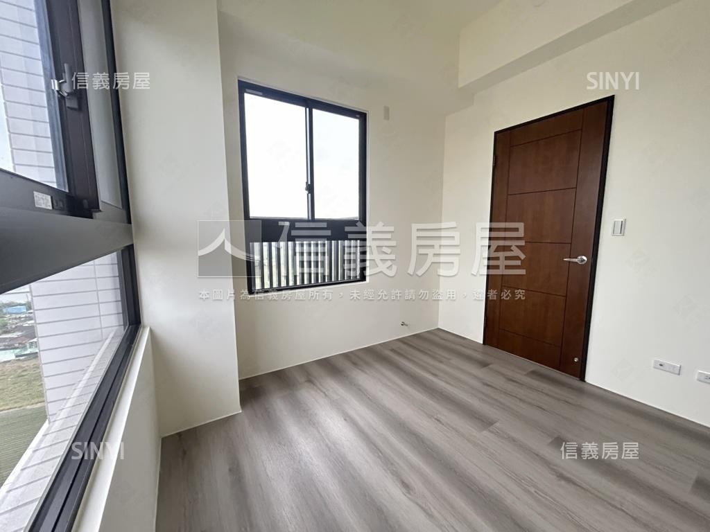 美學｜次頂樓綠景平車房屋室內格局與周邊環境