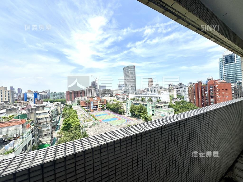 信義安和管理高樓四房坡車房屋室內格局與周邊環境