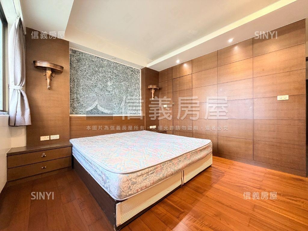 近衛武營中高樓美三房平車房屋室內格局與周邊環境