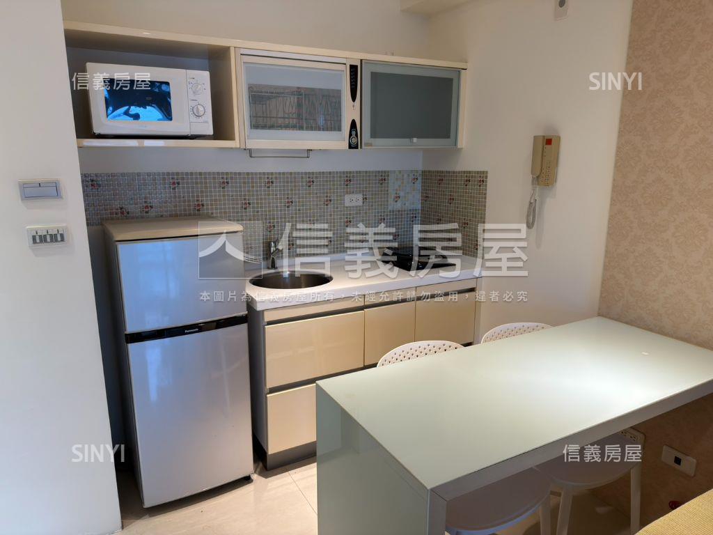 市政１０１面老虎城小豪宅房屋室內格局與周邊環境