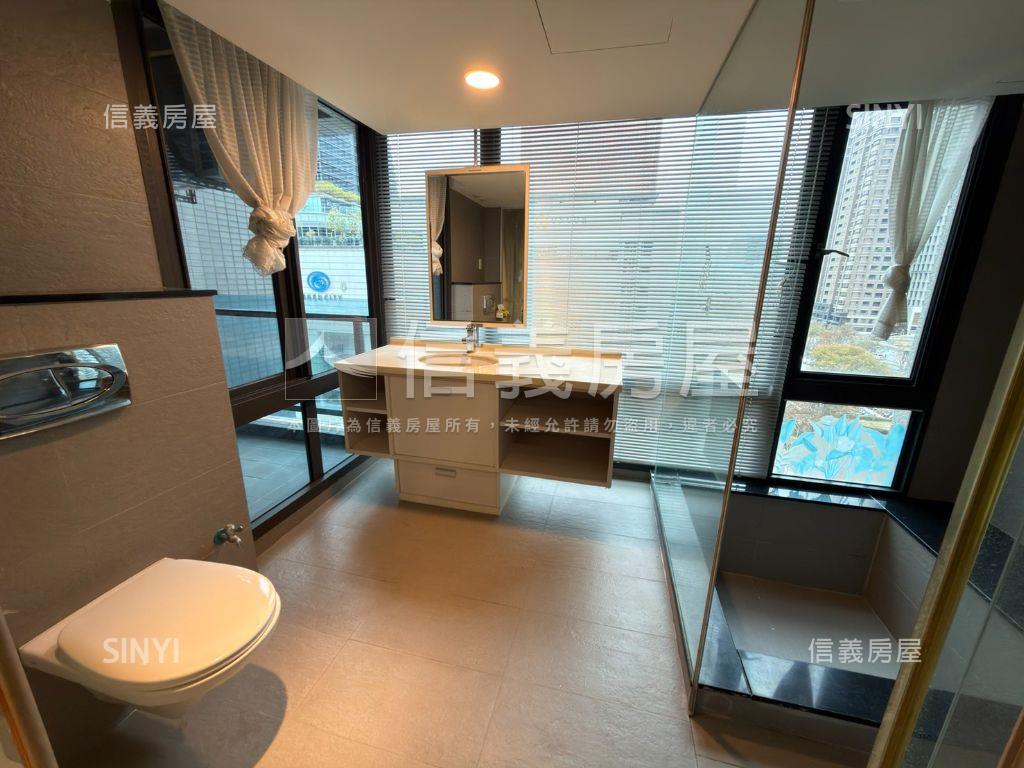 市政１０１面老虎城小豪宅房屋室內格局與周邊環境