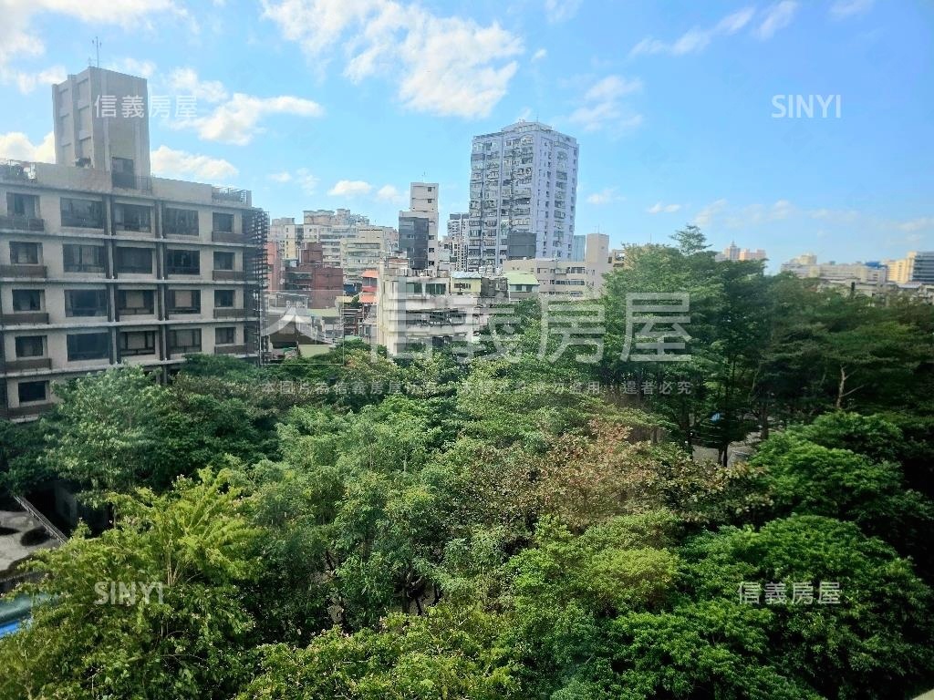 面重慶公園華廈套房房屋室內格局與周邊環境