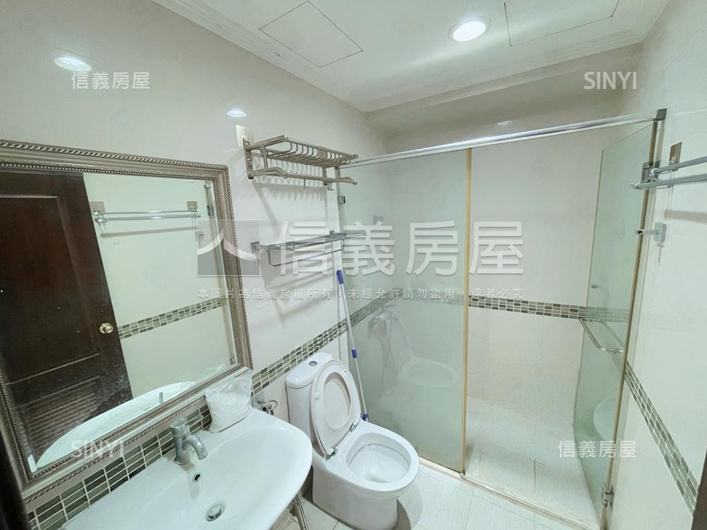 美術館首排三房平車豪邸房屋室內格局與周邊環境