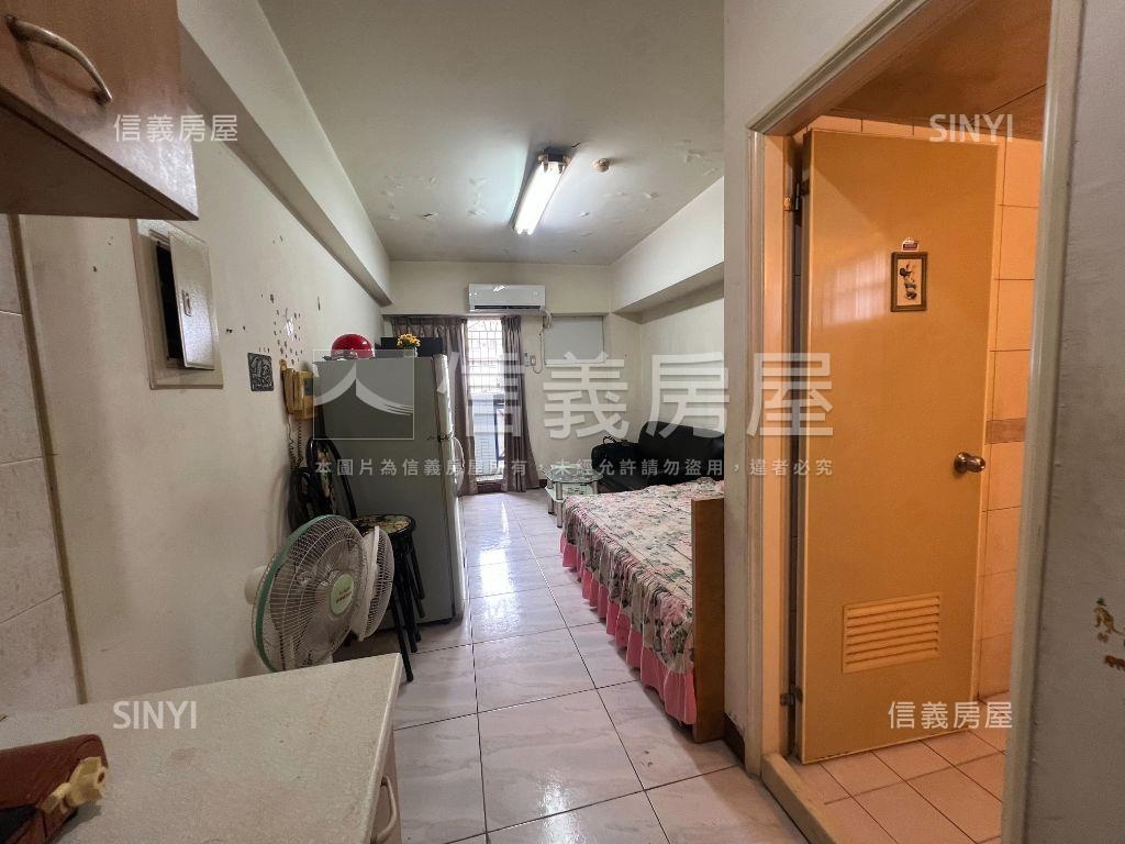 流行城市靚美屋房屋室內格局與周邊環境