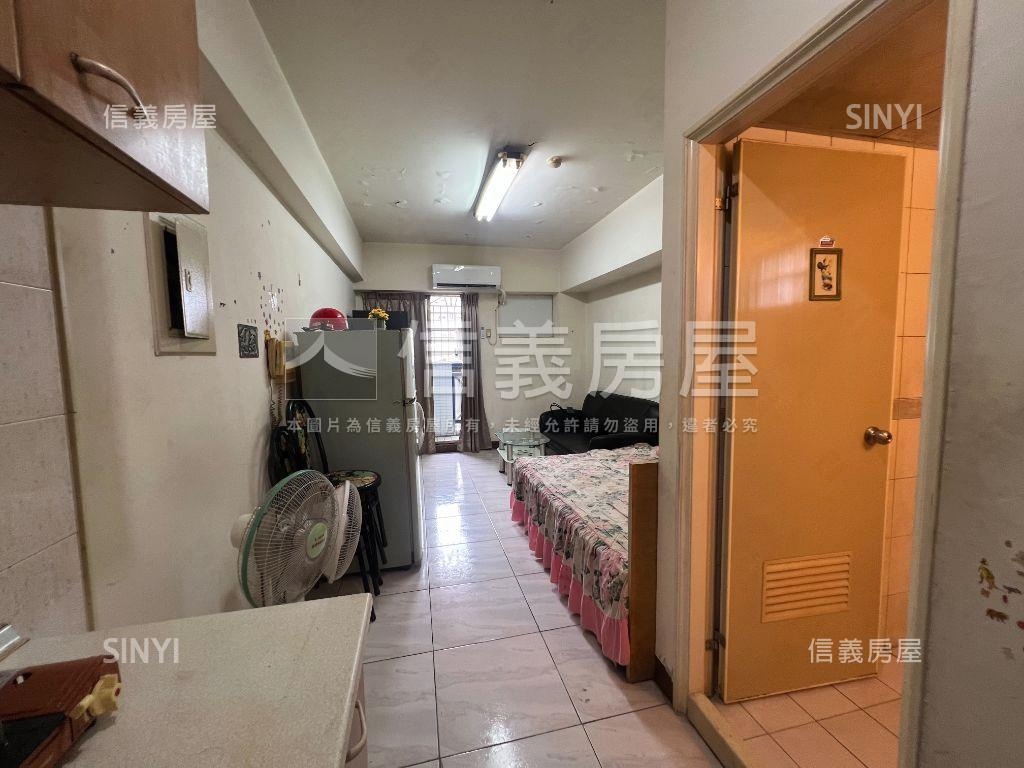 流行城市靚美屋房屋室內格局與周邊環境