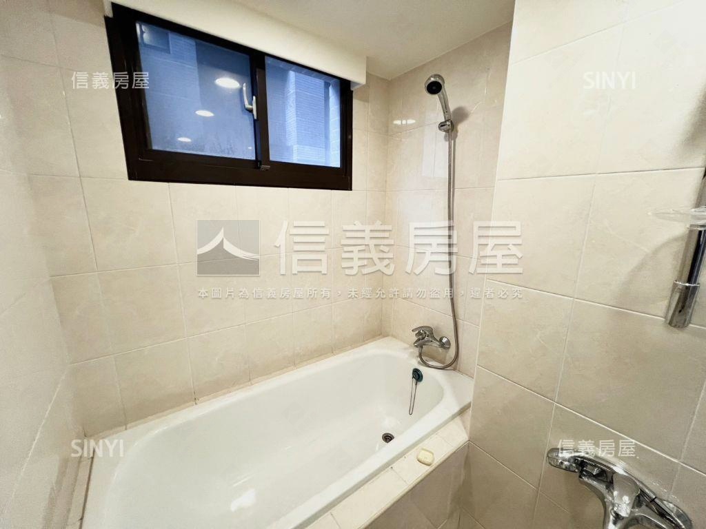 Ｕ未來面中庭景觀三房房屋室內格局與周邊環境