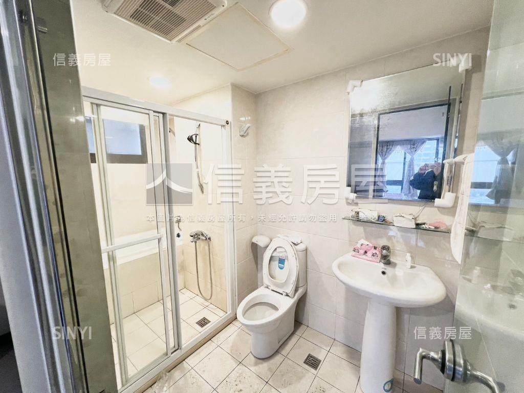 Ｕ未來面中庭景觀三房房屋室內格局與周邊環境