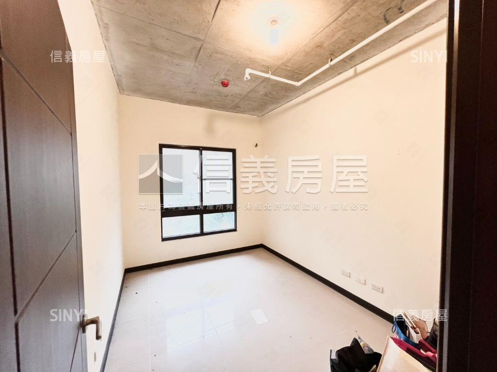 Ｕ未來面中庭景觀三房房屋室內格局與周邊環境