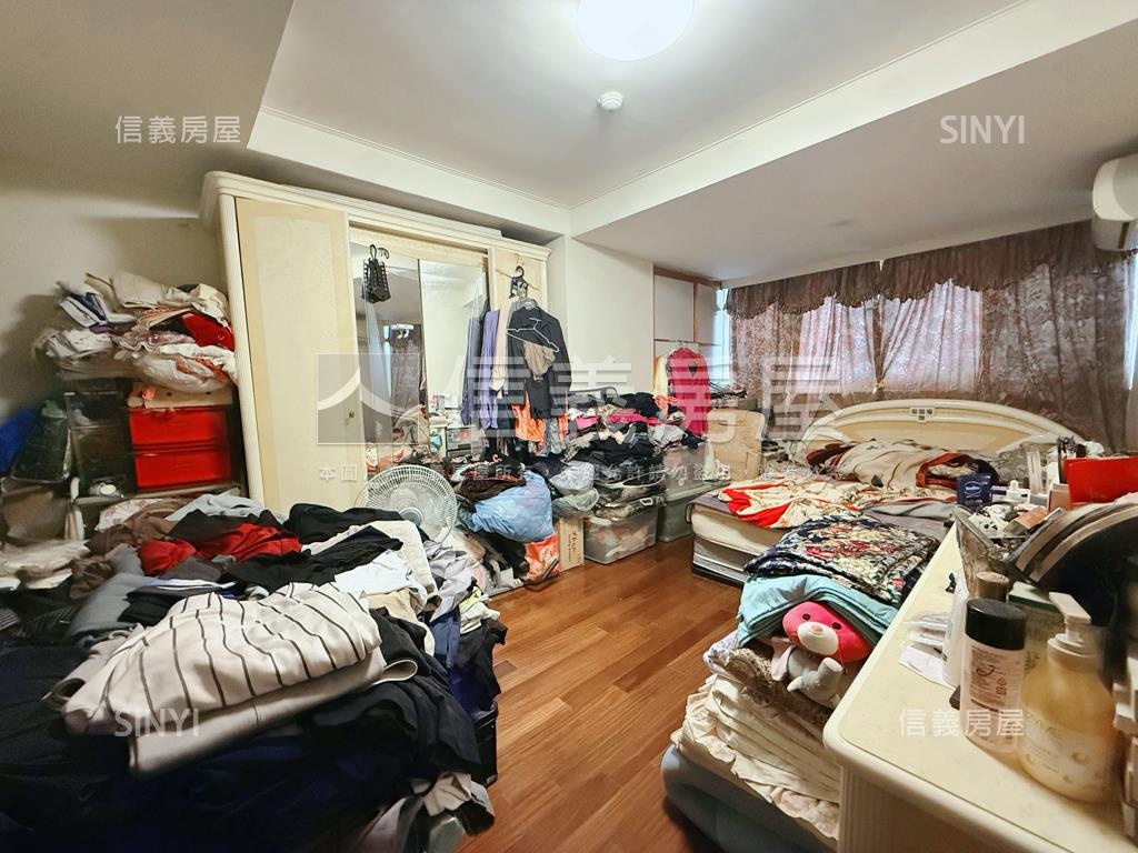 稀有釋出西區美四房車位房屋室內格局與周邊環境