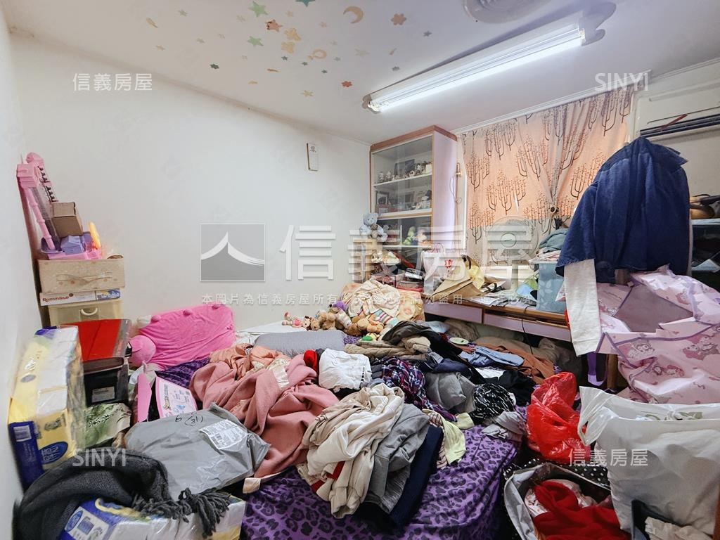 稀有釋出西區美四房車位房屋室內格局與周邊環境