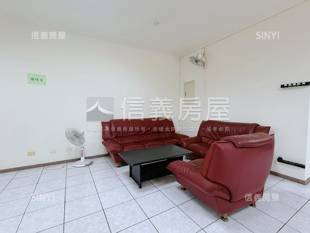 稀有釋出五權路四房附車位房屋室內格局與周邊環境