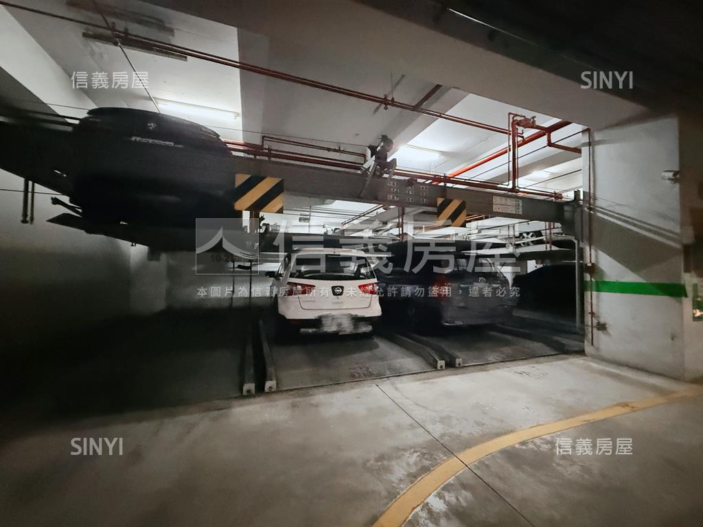 稀有釋出五權路四房附車位房屋室內格局與周邊環境