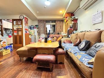 稀有釋出五權路四房附車位