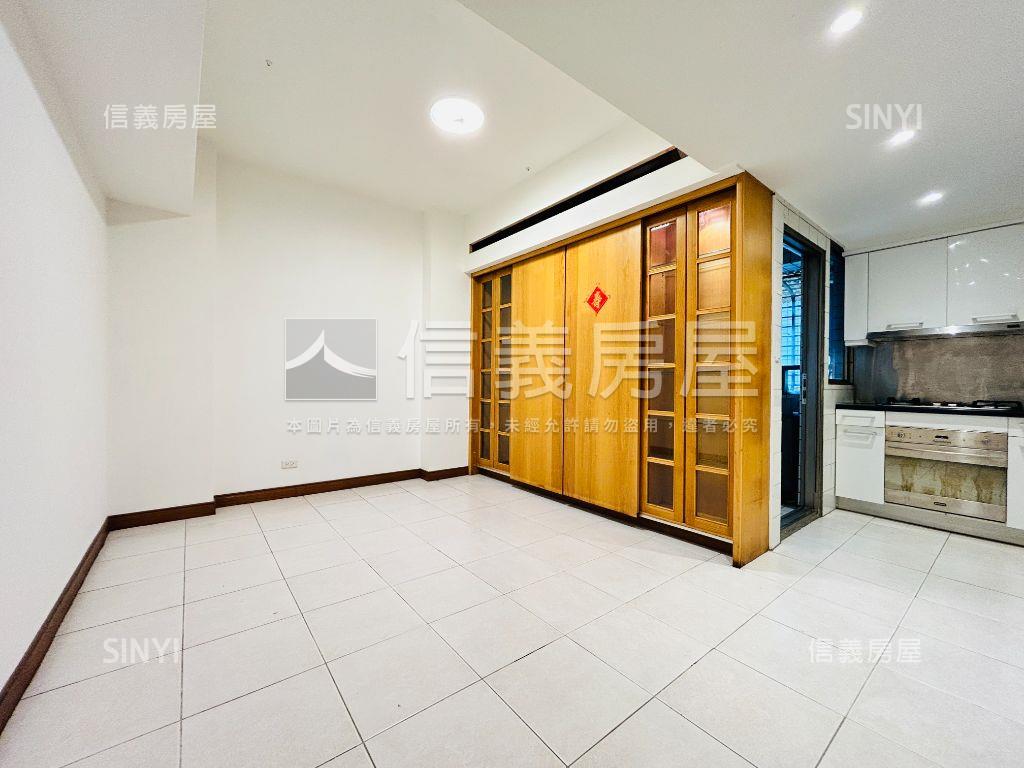 大器河景˙藝大３房車位房屋室內格局與周邊環境