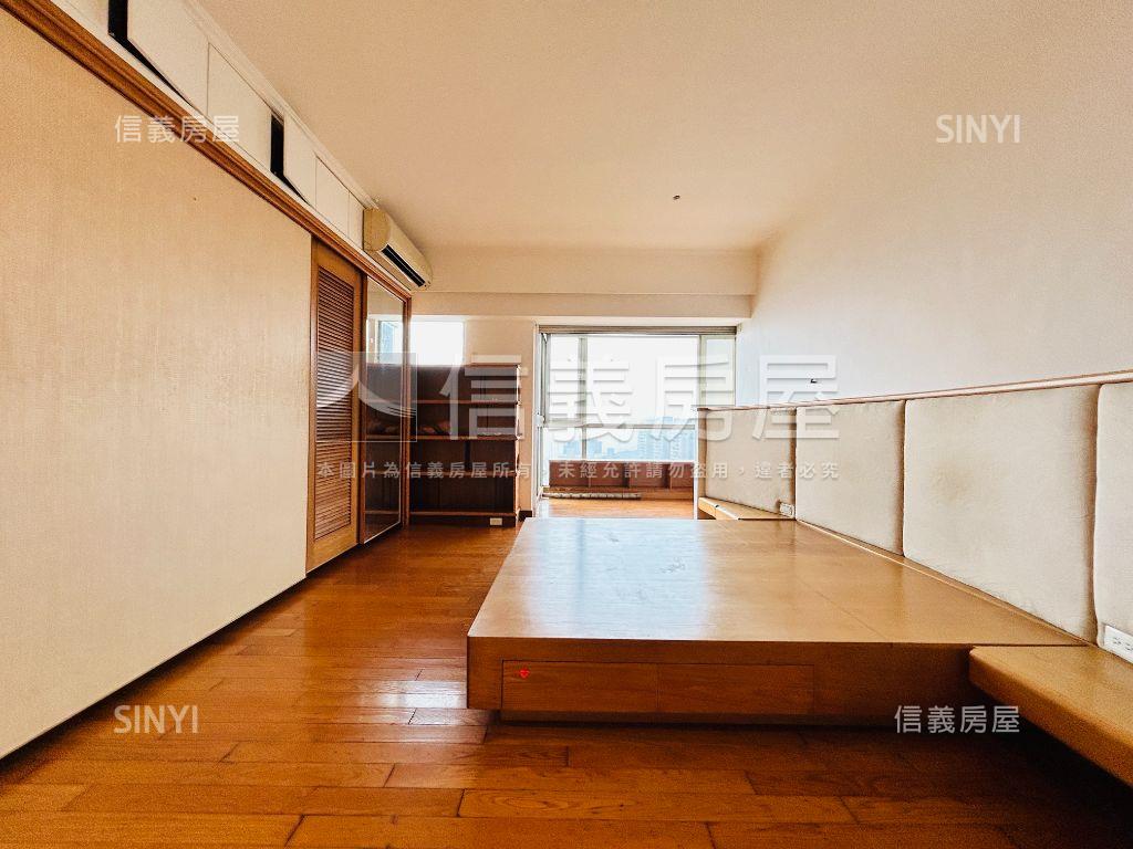 大器河景˙藝大３房車位房屋室內格局與周邊環境