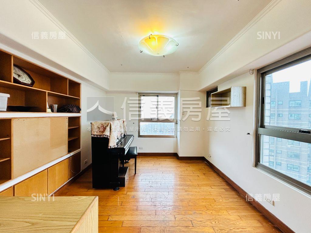 大器河景˙藝大３房車位房屋室內格局與周邊環境