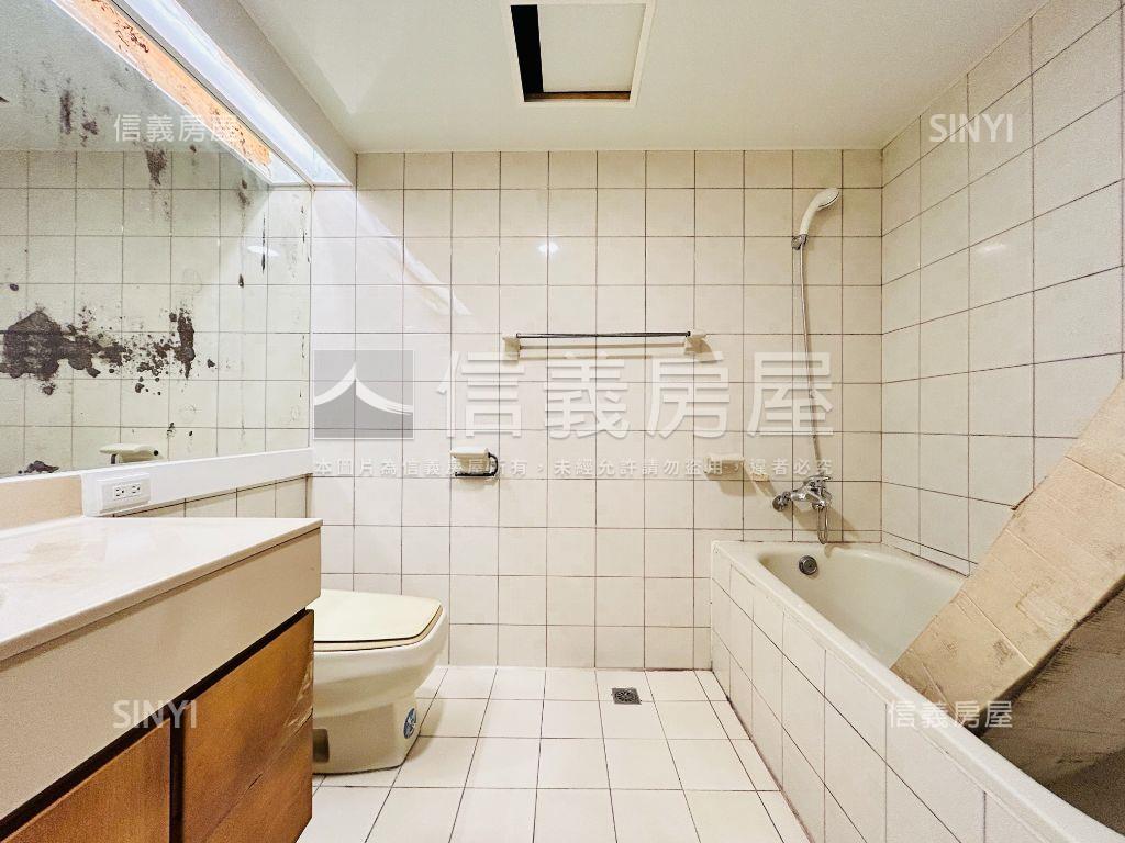 大器河景˙藝大３房車位房屋室內格局與周邊環境