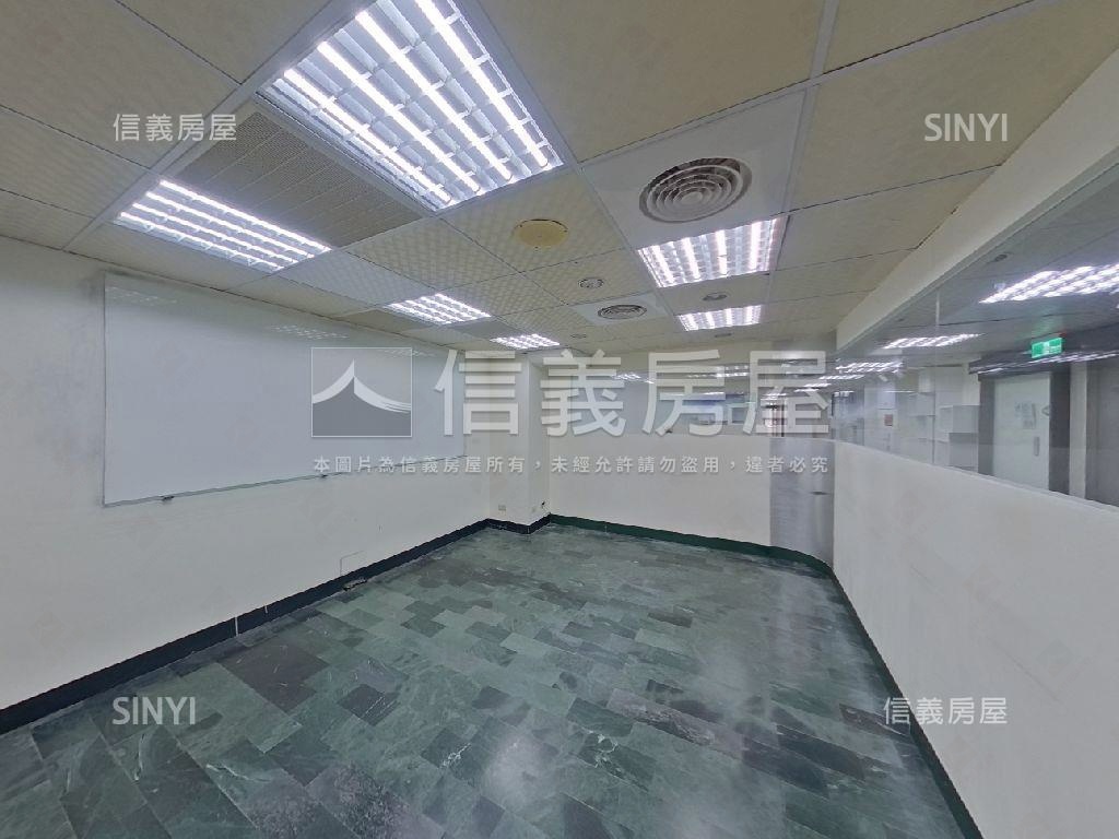 專任北車雙子星旁商辦大樓房屋室內格局與周邊環境