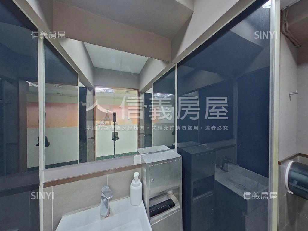專任北車雙子星旁商辦大樓房屋室內格局與周邊環境