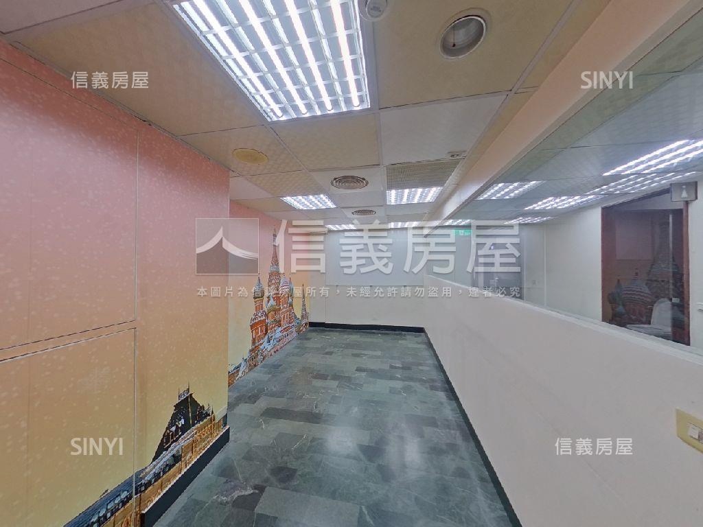 專任北車雙子星旁商辦大樓房屋室內格局與周邊環境