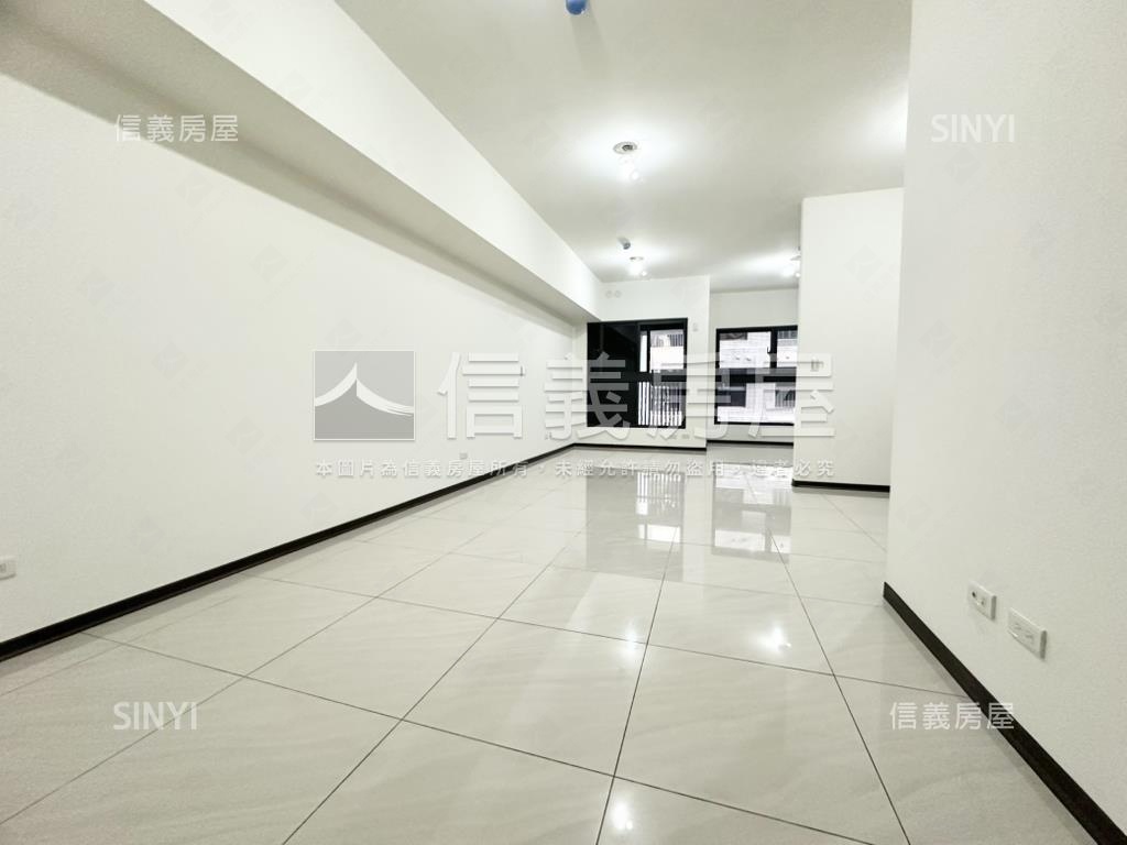 河堤世界美宅平車房屋室內格局與周邊環境