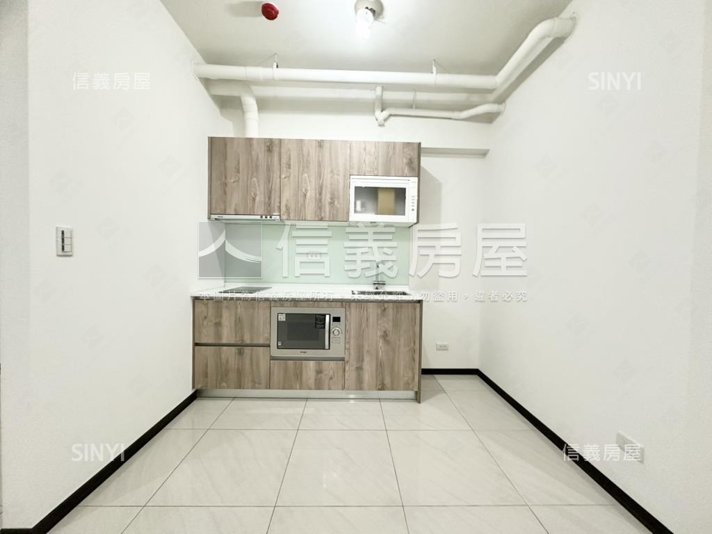 河堤世界美宅平車房屋室內格局與周邊環境