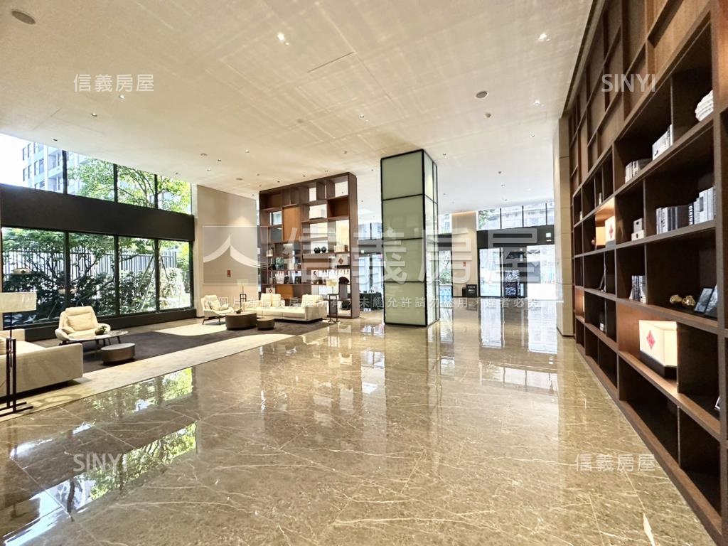 河堤世界美宅平車房屋室內格局與周邊環境