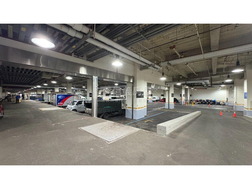 Ｕ－ＴＯＷＮ邊間三戶Ｄ房屋室內格局與周邊環境