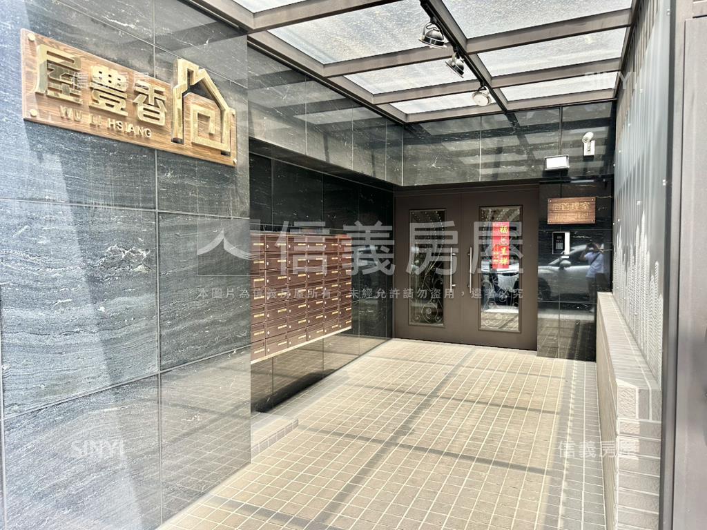 屋豊香機械平面車位房屋室內格局與周邊環境