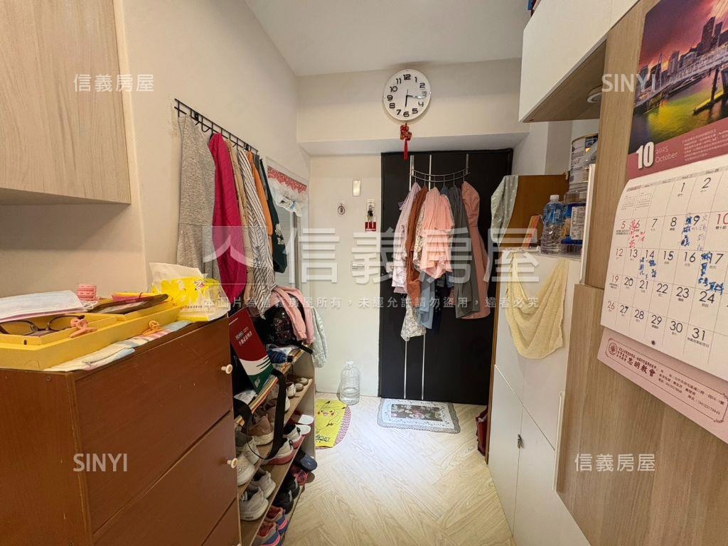 近一中商圈大陽台精美套房房屋室內格局與周邊環境